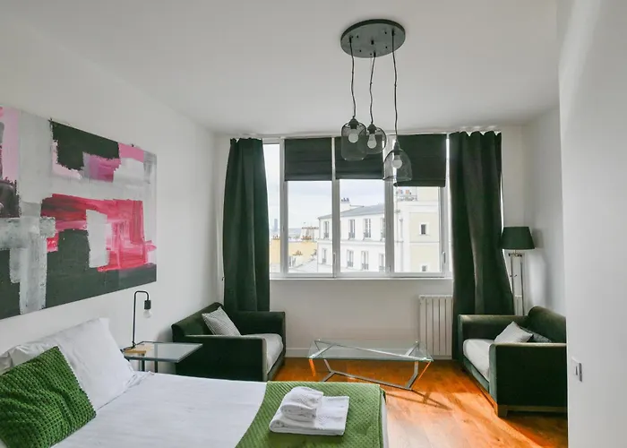 Appartement Huge And Bright 4bd For 10 Guests Sacre-coeur Parijs