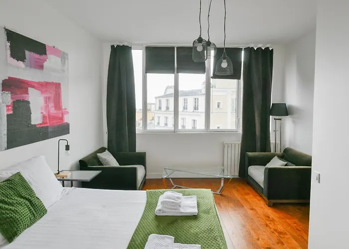 Huge And Bright 4bd For 10 Guests Sacre-coeur Appartement Parijs