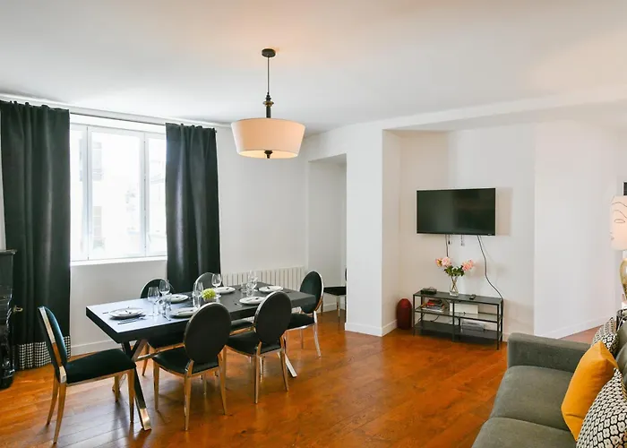 Huge And Bright 4bd For 10 Guests Sacre-coeur Appartement *
