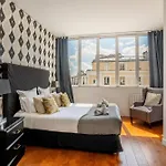 Huge And Bright 4bd For 10 Guests Sacre-coeur Paris