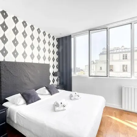Huge And Bright 4bd For 10 Guests Sacre-coeur Apartment *