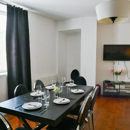 Huge And Bright 4bd For 10 Guests Sacre-coeur Apartment *