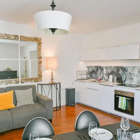 Huge And Bright 4bd For 10 Guests Sacre-coeur Paris