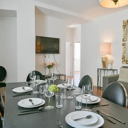 Huge And Bright 4bd For 10 Guests Sacre-coeur Apartment *