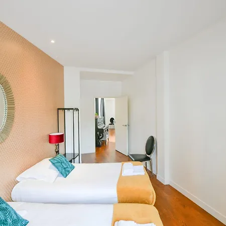 Huge And Bright 4bd For 10 Guests Sacre-coeur Apartment Paris