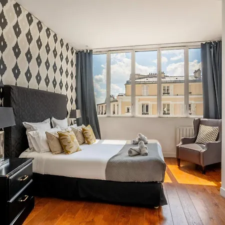 Huge And Bright 4bd For 10 Guests Sacre-coeur Paris