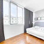 Huge And Bright 4bd For 10 Guests Sacre-coeur Apartment *