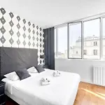 Huge And Bright 4bd For 10 Guests Sacre-coeur Apartment *